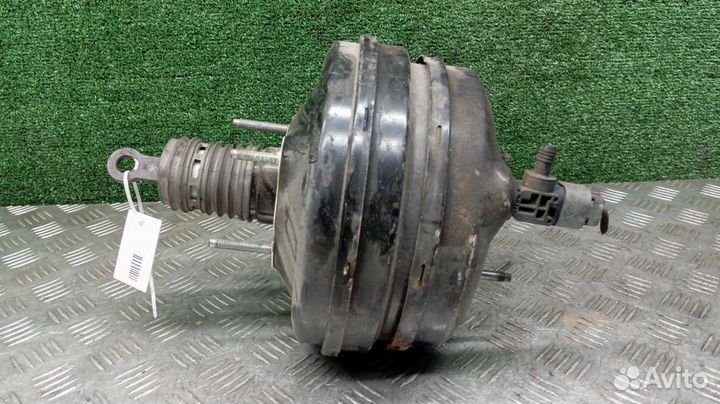 Вакуумник тормозной Chrysler 300C