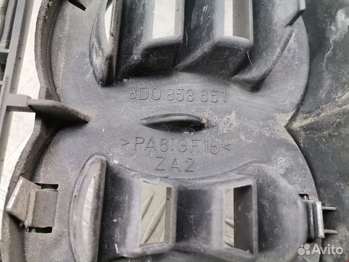 Решетка радиатора для Audi A4 B5 8D0853651J