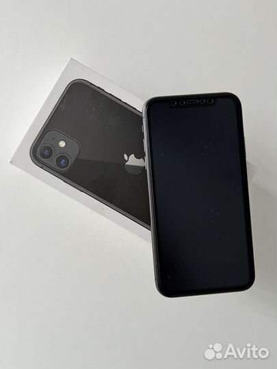 Телефон iPhone 11