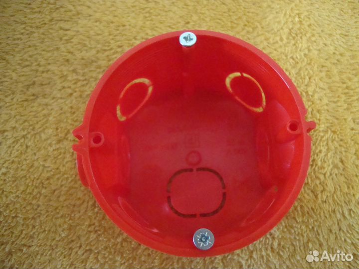 Коробка установочная 80-0500С безгалогенная (HF)