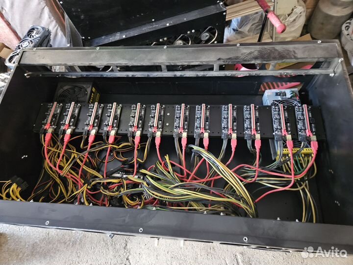 Тушки для майнига в корпусах crytone 12 карт