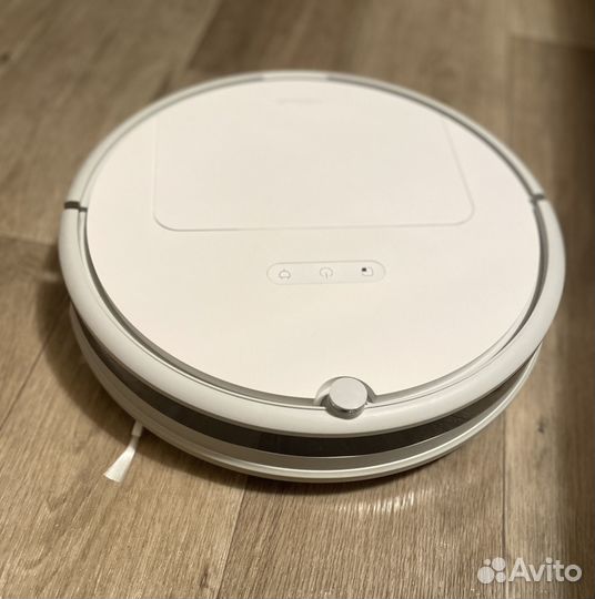Продам робот-пылесос Xiaomi C102-00