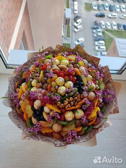 Букеты из сухофруктов и орехов