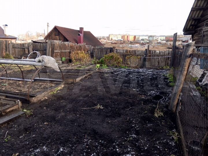 Дом 33 м² на участке 4,5 сот.