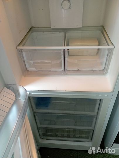 Холодильник бу indesit