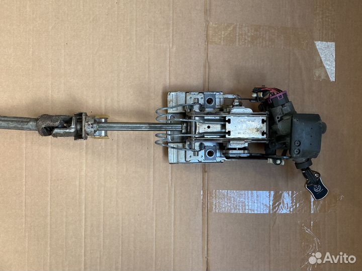 Volkswagen Boro рулевая колонка,замок зажигания