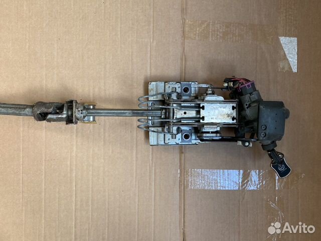 Volkswagen Boro рулевая колонка,замок зажигания