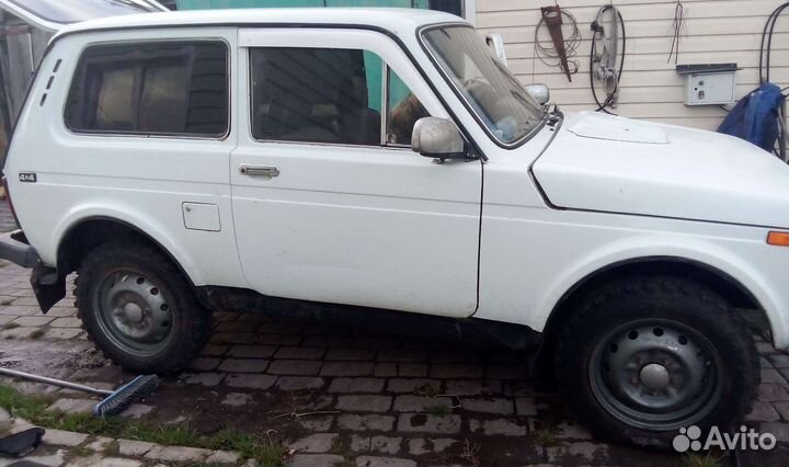 LADA 4x4 (Нива) 1.7 МТ, 1997, 100 000 км