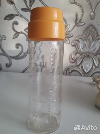 Бутылочка стеклянная