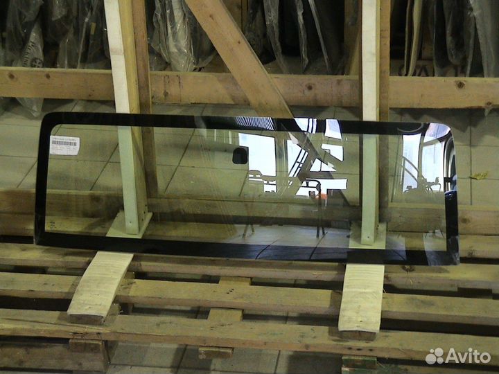 Стекло лобовое Jeep Wrangler