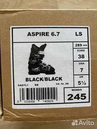 Горнолыжные ботинки размер 38