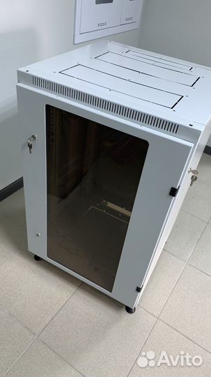 Серверный (телекоммуникационный) шкаф на 18 юнитов