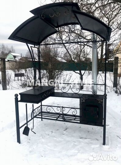 Мангал с крышей