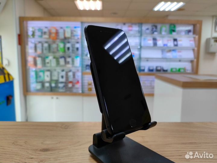 iPhone 7, 32 ГБ