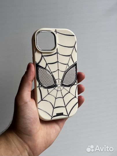 Чехлы на iPhone