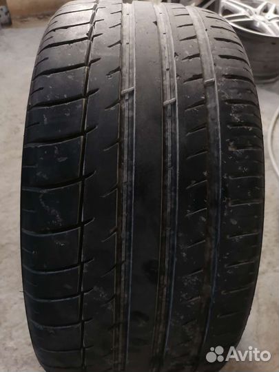 Triangle IceLink Trin PS01 275/35 R20 102ZR
