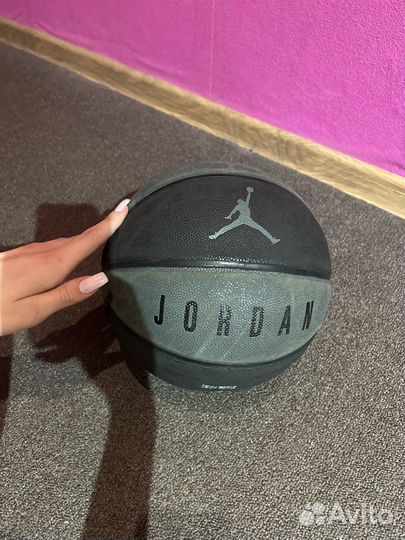 Баскетбольный мяч