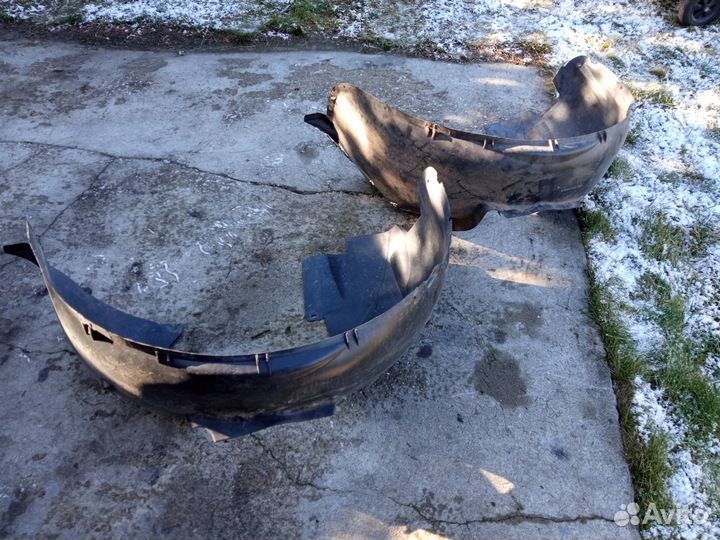 Подкрыльники volvo S60/V70 01-04