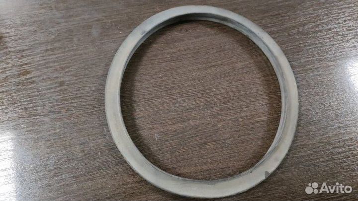 Уплотнитель Mercedes G 320 4X4 463 104.996 1995