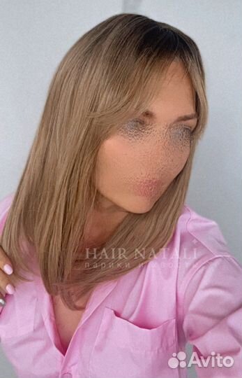 Парик светлый русый каре