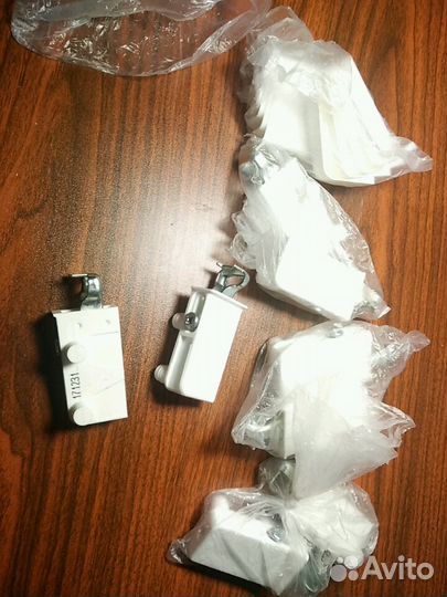 Подвесы для шкафов