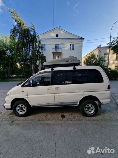 Трансфер микроавтобус Мицубиси Делика