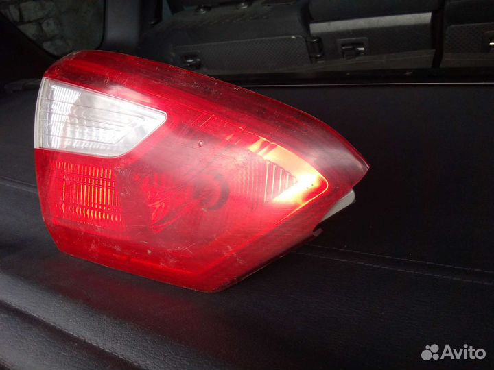 Задний фонарь форд фокус 3