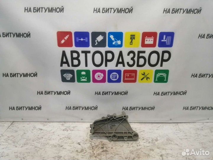 Кронштейн опоры двигателя правый Datsun Mi-Do