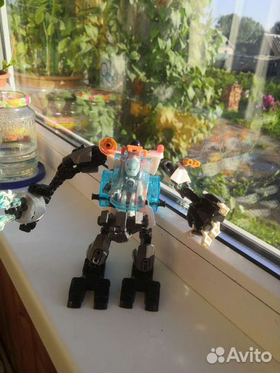 Робот Стормер