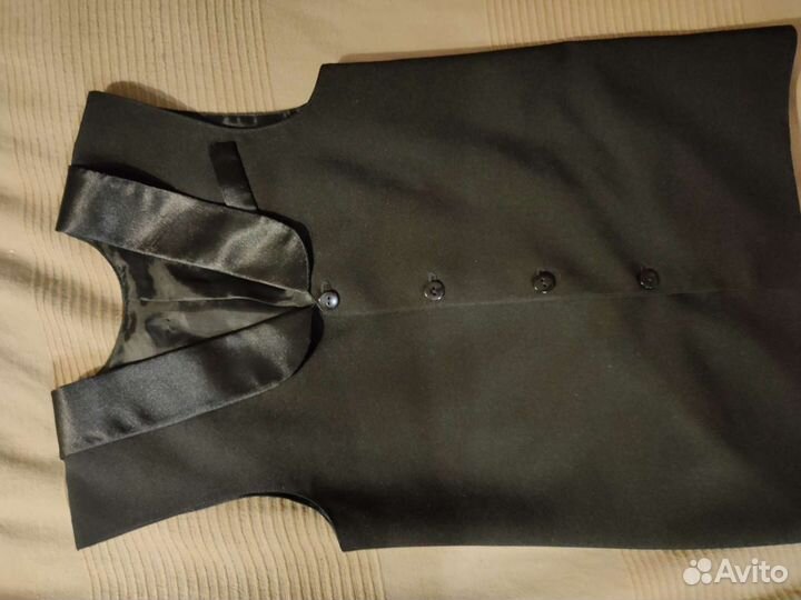 Жилетка на мальчика для танцев