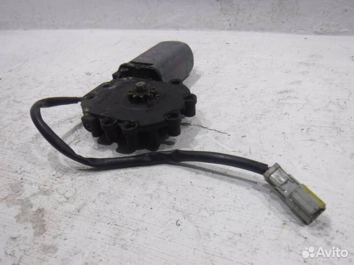 Моторчик заднего правого стеклоподъемника 72715ST3