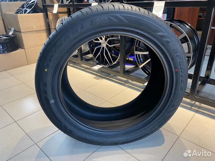 Triangle Sports TH201 275/45 R20 110Y