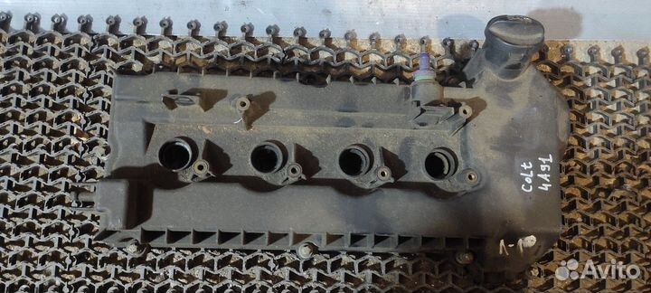 Крышка гбц (клапанная) кольт 6 Mitsubishi Colt