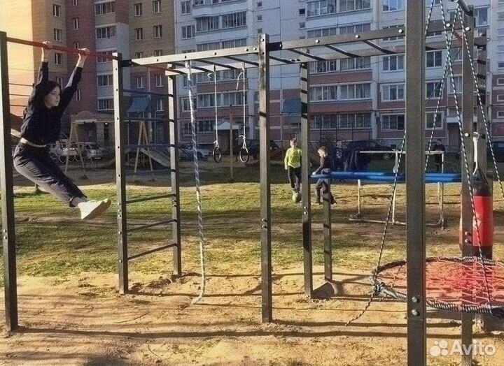 Спорткомплекс для улицы с качелью