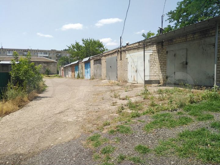 Гараж, > 30 м²