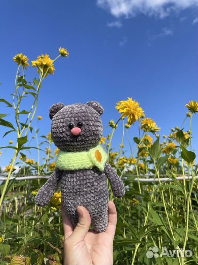 Плюшевый вязаный кот