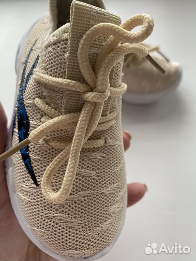 Новые кроссовки 22