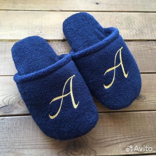 Плюшевые тапочки с именной вышивкой на заказ