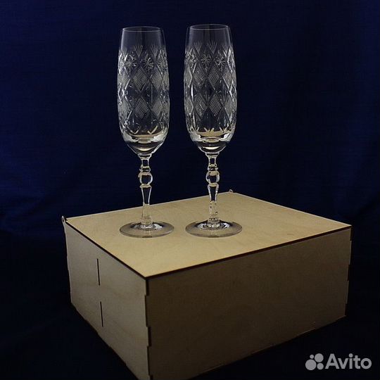 Хрустальные бокалы для шампанского