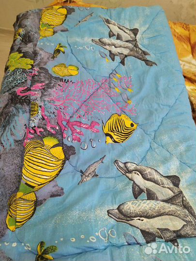 Покрывало новое, одеяло