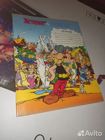 Тетради школьные