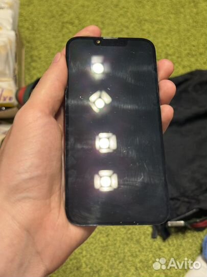 Запчасти на iPhone 13