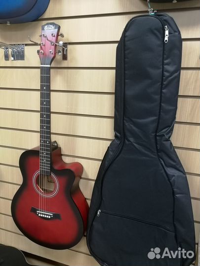 Гитара с чехлом