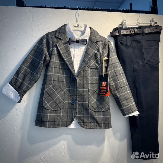 Костюм брючный детский новый