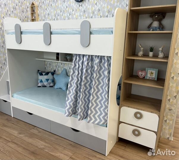 Двухъярусная кровать детская (пр/лев) с лестницей