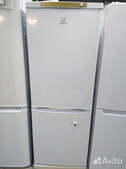 Холодильник Indesit бу