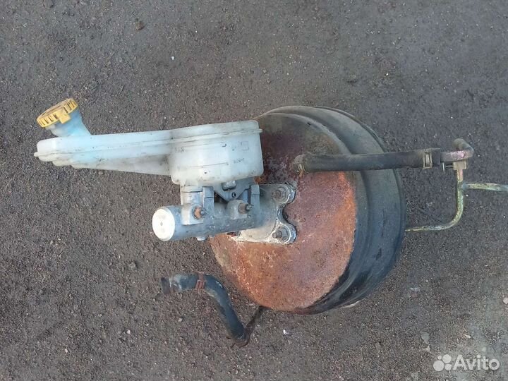 Вакуумный усилитель тормозов Nissan Serena c24