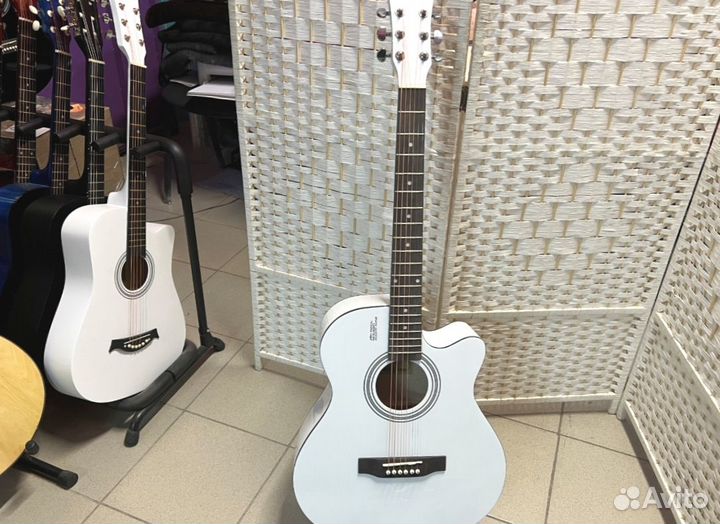 Гитара акустика