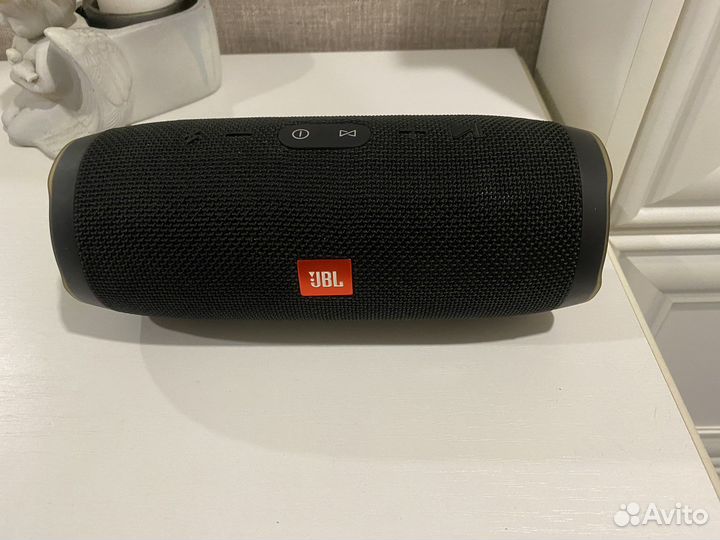 Колонка jbl charge 3