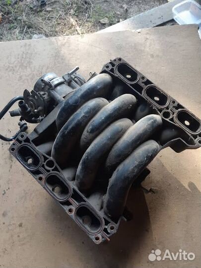 Коллектор впускной с дросселем Audi A6